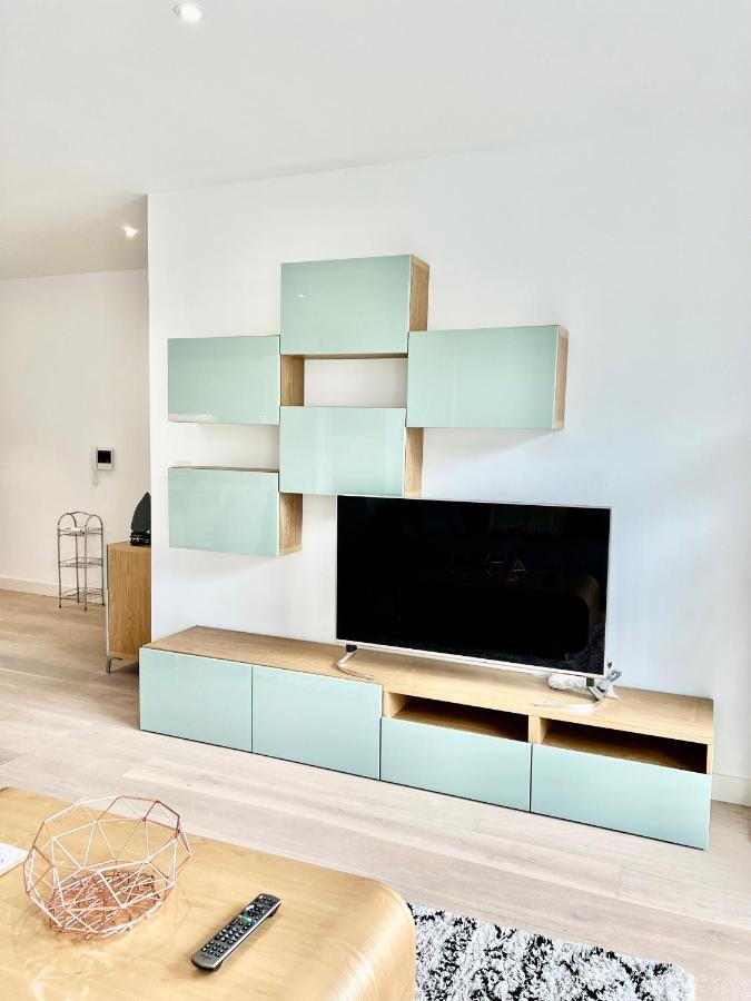 Luxury 2 Bedroom 2 Bathroom Apartment - London City Airport Eksteriør bilde
