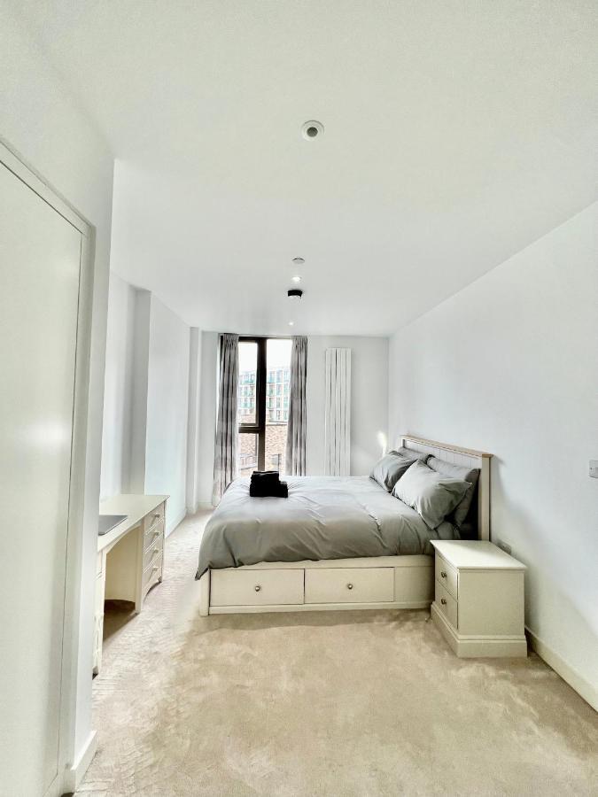 Luxury 2 Bedroom 2 Bathroom Apartment - London City Airport Eksteriør bilde