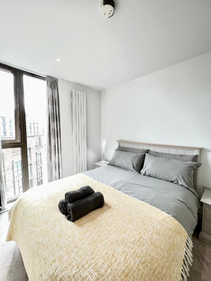 Luxury 2 Bedroom 2 Bathroom Apartment - London City Airport Eksteriør bilde
