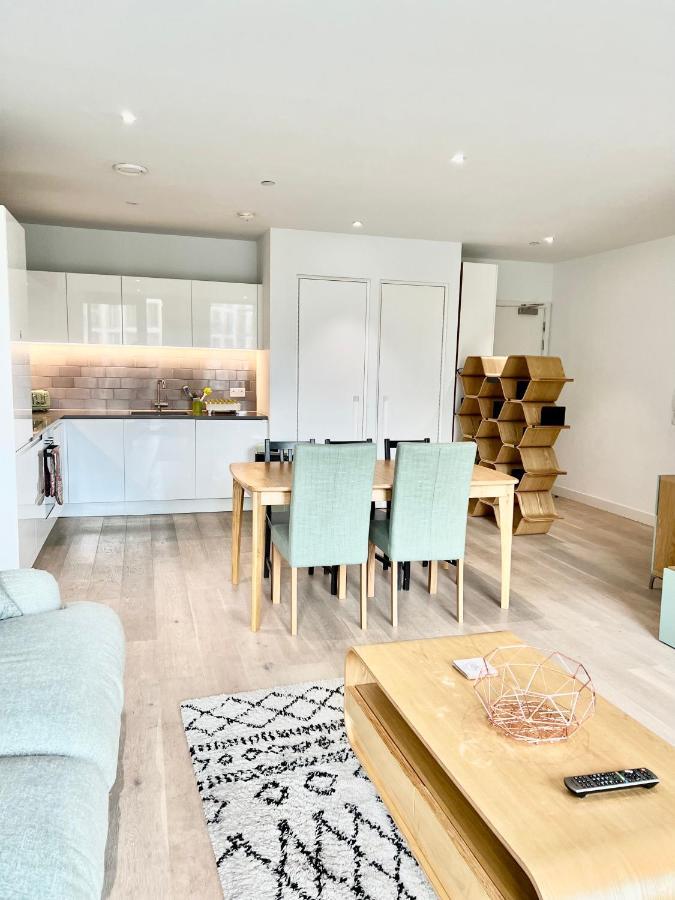 Luxury 2 Bedroom 2 Bathroom Apartment - London City Airport Eksteriør bilde