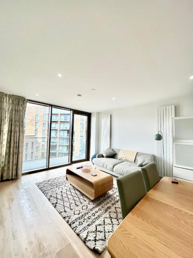 Luxury 2 Bedroom 2 Bathroom Apartment - London City Airport Eksteriør bilde
