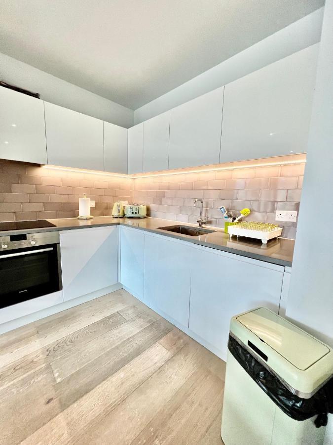 Luxury 2 Bedroom 2 Bathroom Apartment - London City Airport Eksteriør bilde